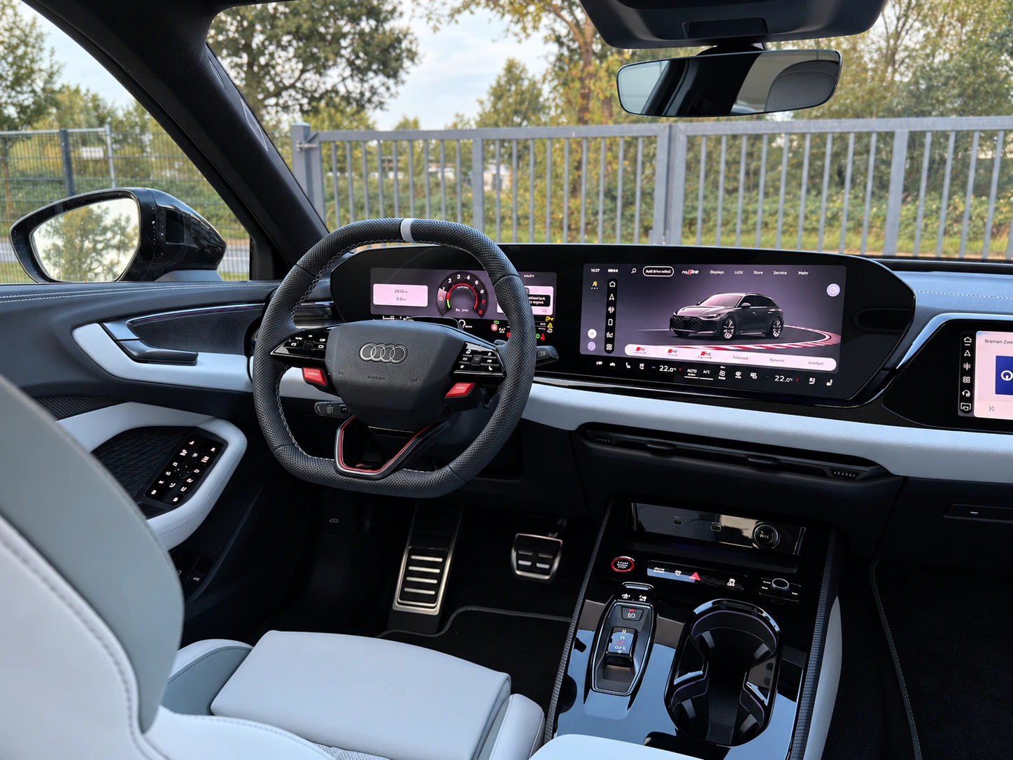 Audi RS5 Avant — Puesto de conducción y pantallas