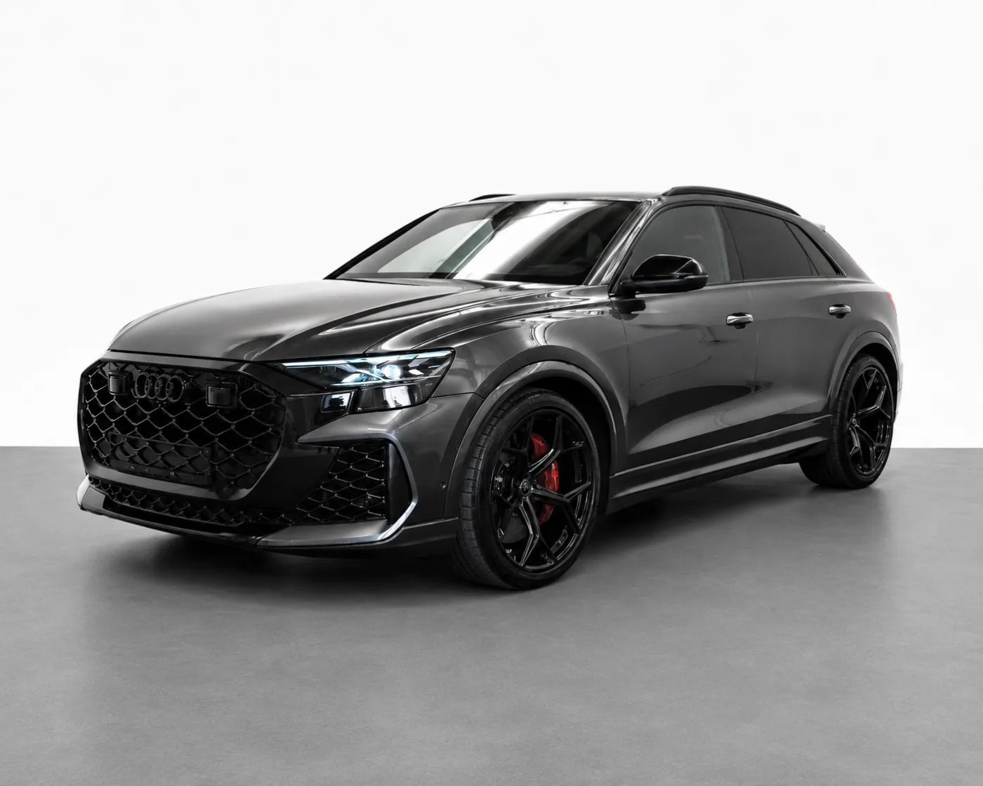 Audi RSQ8 Performance